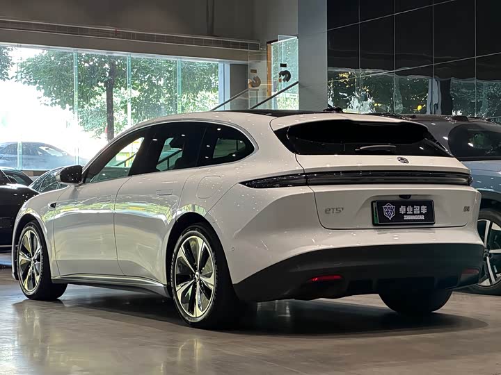 Фото 3 - Nio ET5T