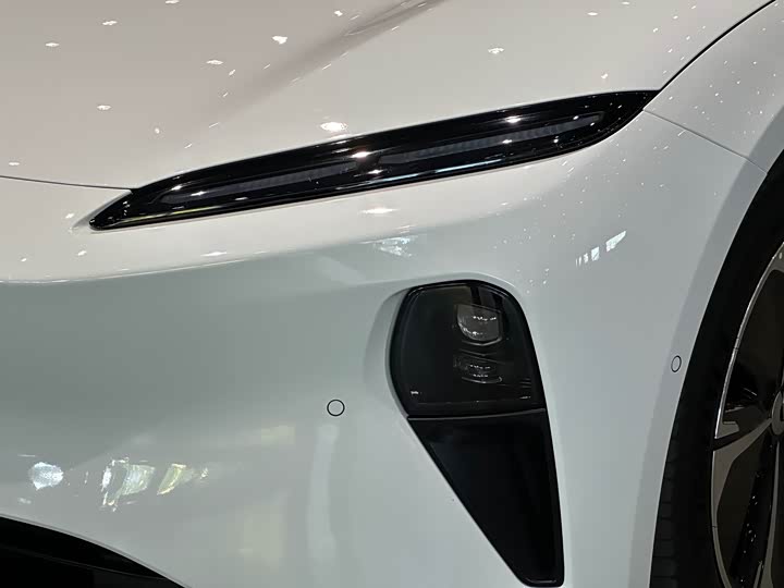 Фото 5 - Nio ET5T