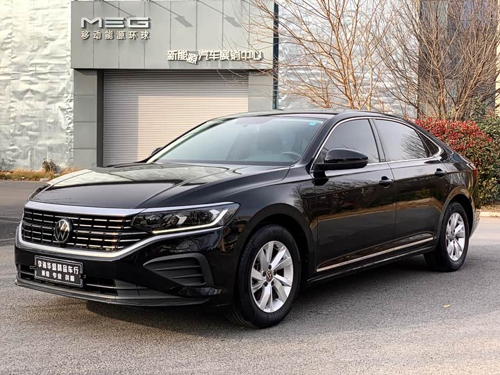 Фото 1 - Volkswagen Passat