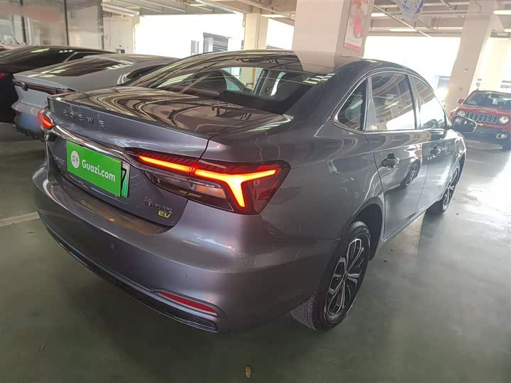 Фото 7 - Roewe i6 Max EV