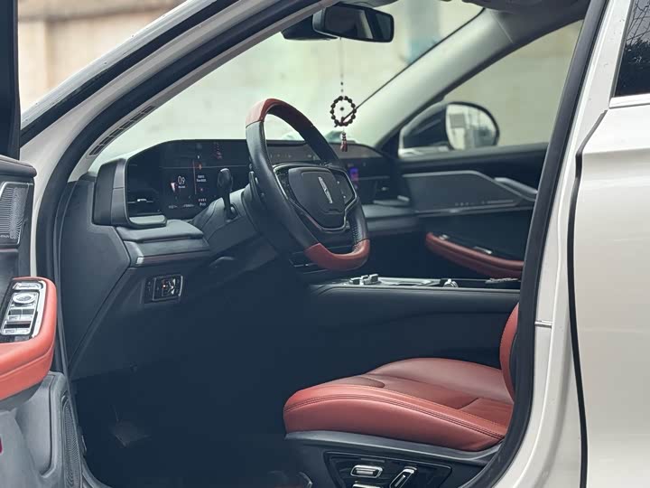 Фото 8 - Lincoln Z (Zephyr)