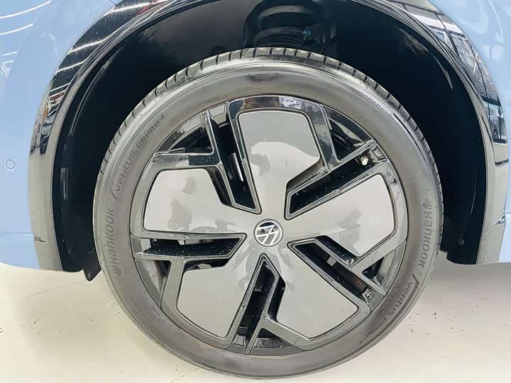 Фото 3 - Volkswagen Tiguan L Pro