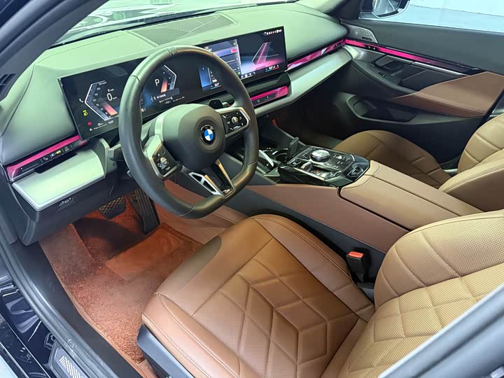 Фото 5 - BMW 5 Series