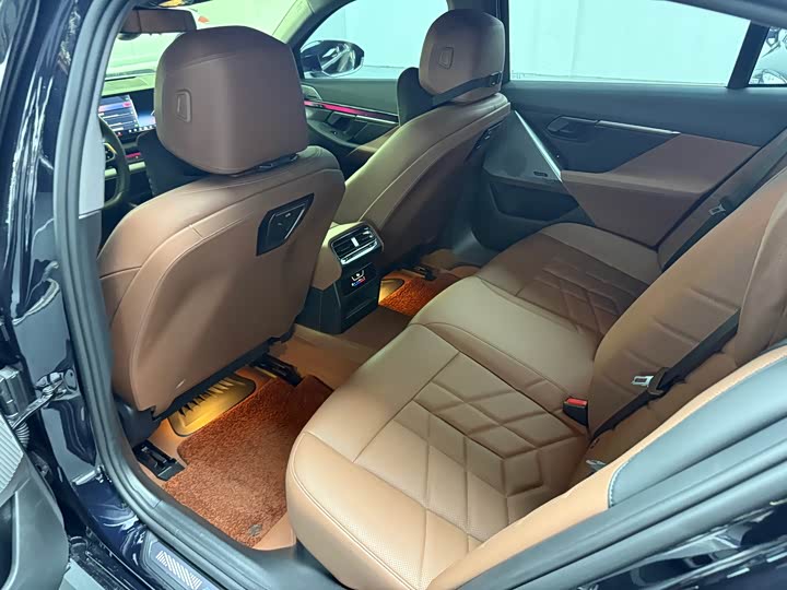 Фото 7 - BMW 5 Series