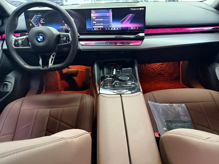 Фото 9 - BMW 5 Series