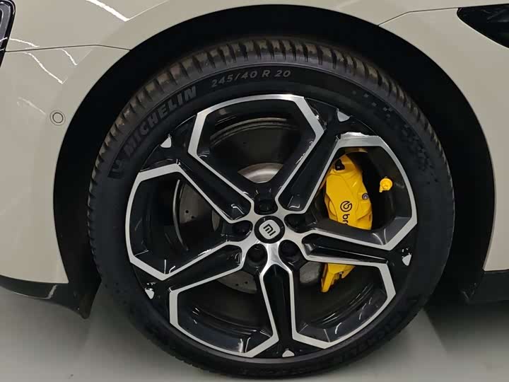 Фото 7 - Xiaomi SU7