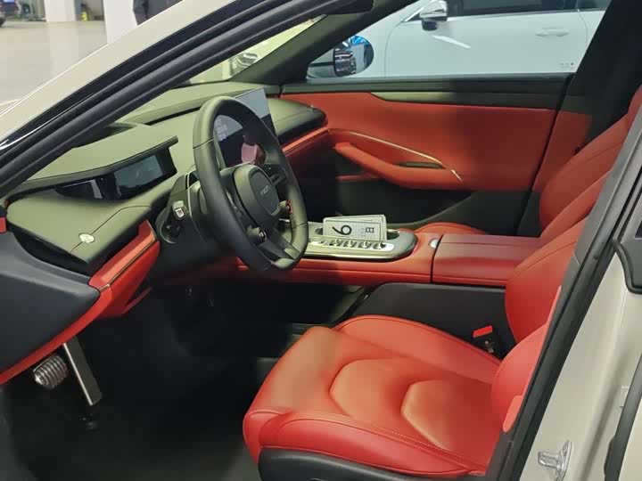 Фото 9 - Xiaomi SU7