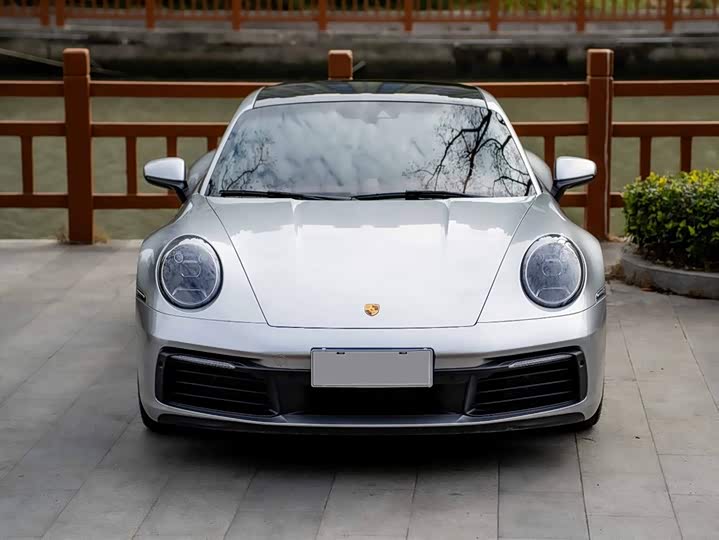 Фото 2 - Porsche 911