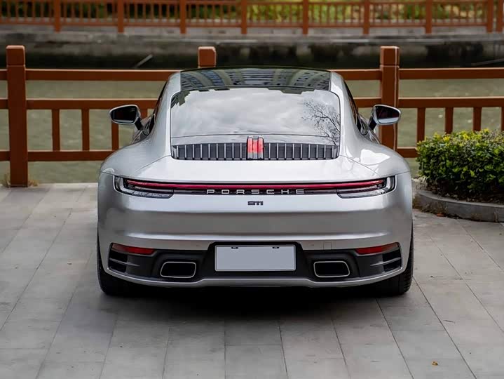 Фото 6 - Porsche 911