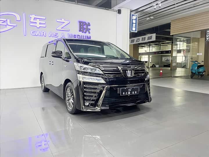 Фото 1 - Toyota Vellfire