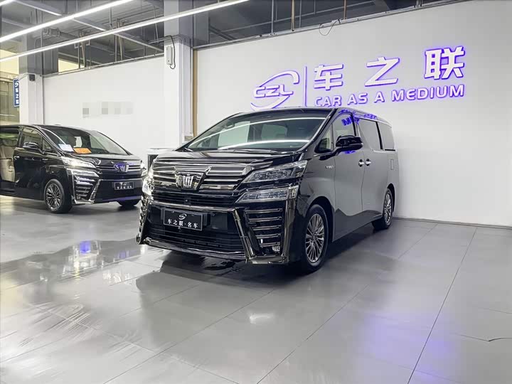 Фото 3 - Toyota Vellfire