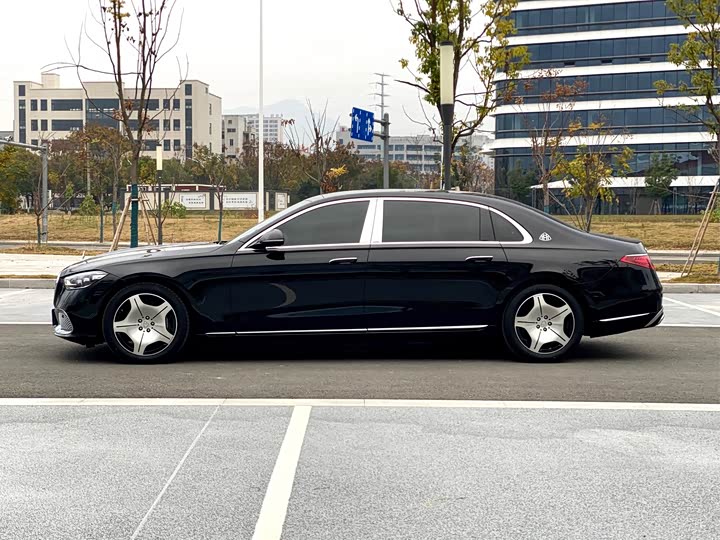Фото 3 - Mercedes-Benz Maybach S-Class
