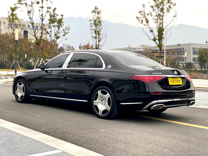 Фото 4 - Mercedes-Benz Maybach S-Class