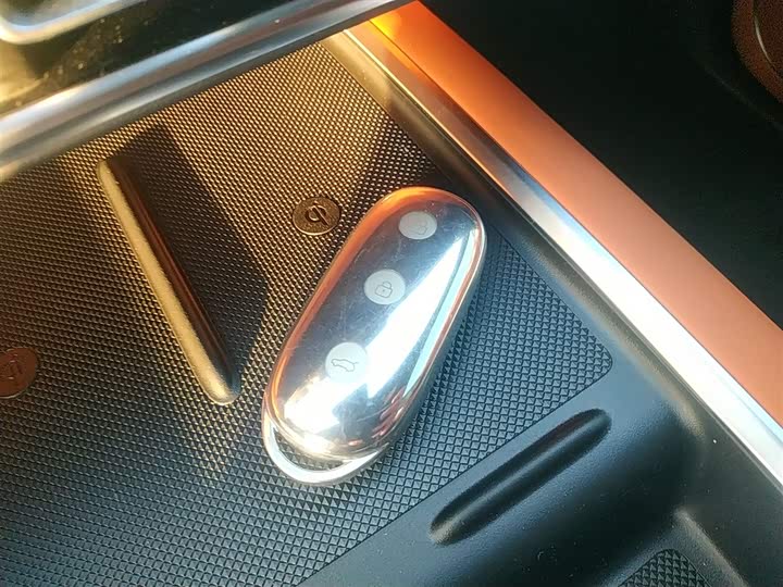 Фото 9 - LiXiang L8