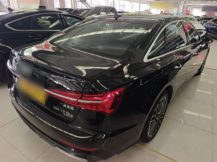 Фото 7 - Audi A6L Hybrid