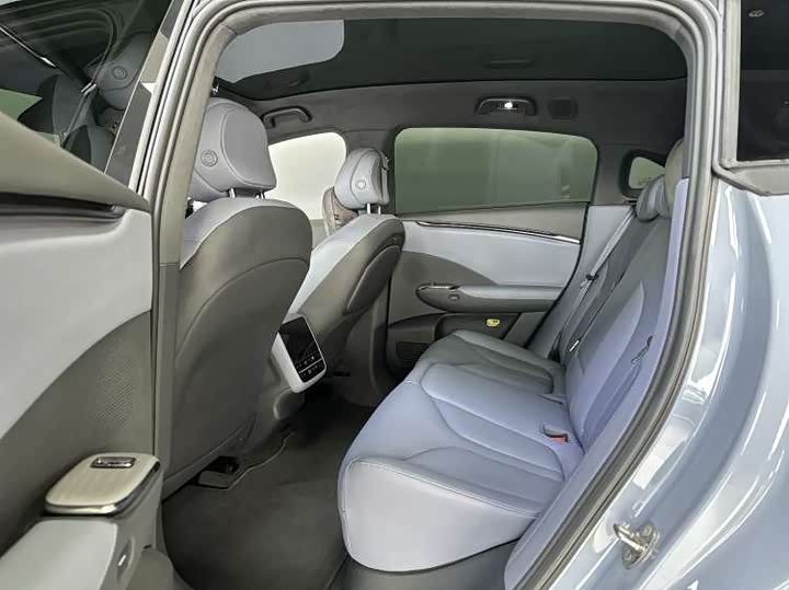 Фото 6 - XPeng G7