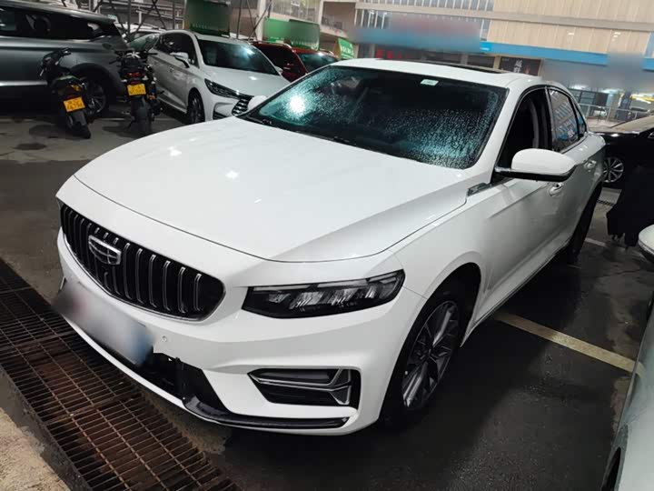 Фото 2 - Geely Preface