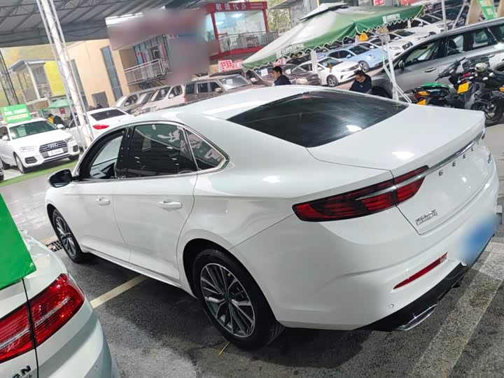 Фото 5 - Geely Preface