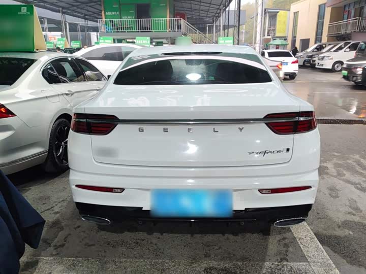 Фото 6 - Geely Preface