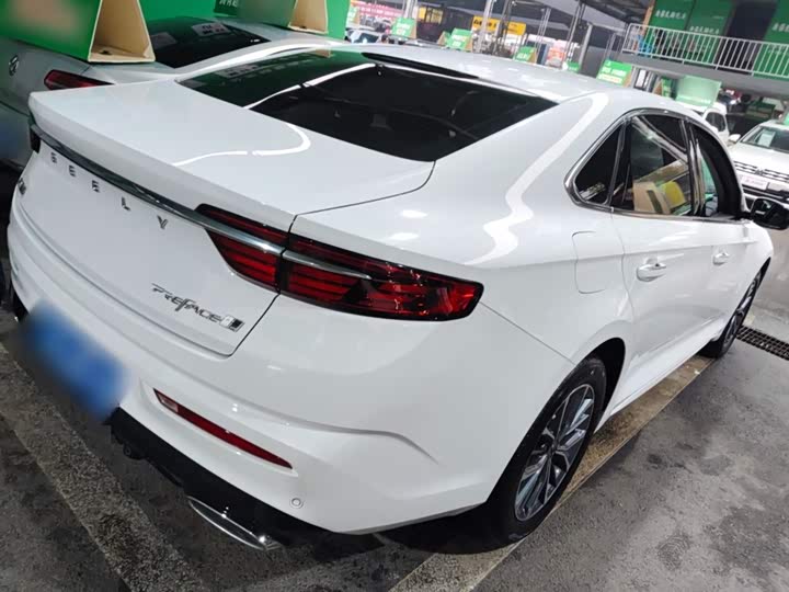 Фото 7 - Geely Preface