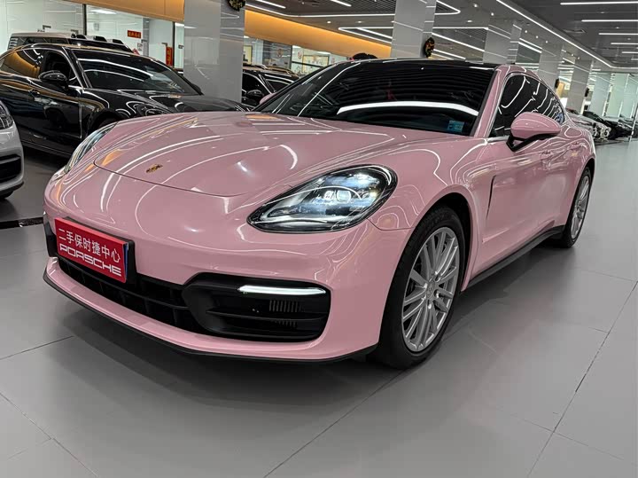 Фото 1 - Porsche Panamera