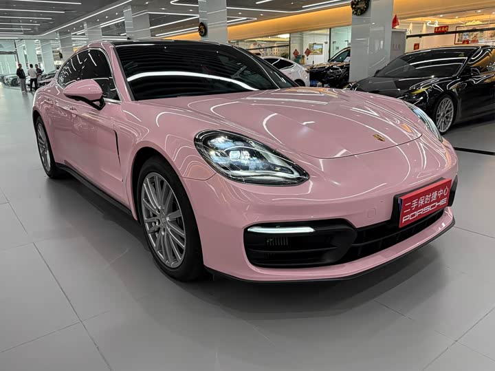 Фото 3 - Porsche Panamera