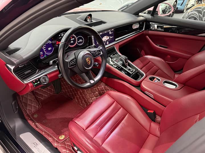 Фото 9 - Porsche Panamera