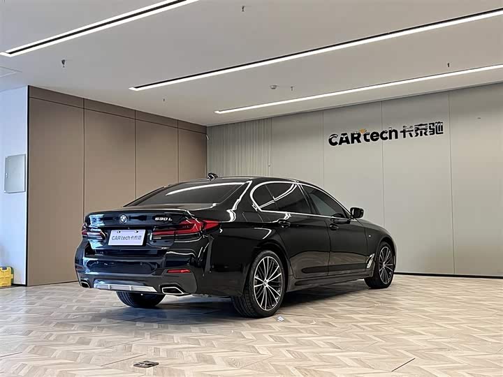 Фото 5 - BMW 5 Series