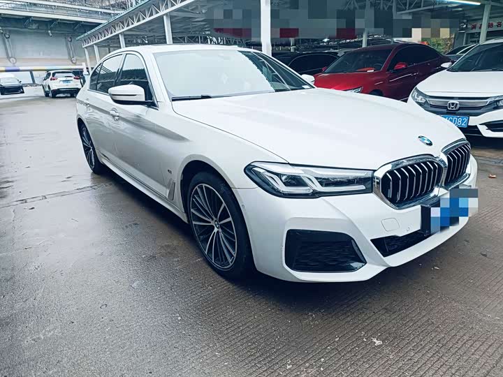 Фото 3 - BMW 5 Series