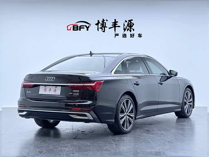 Фото 4 - Audi A6L