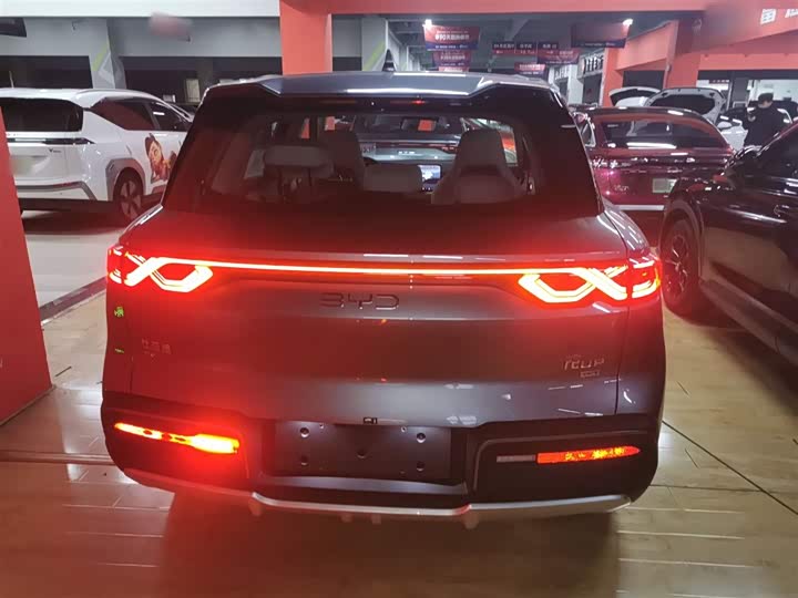 Фото 6 - BYD Yuan Up