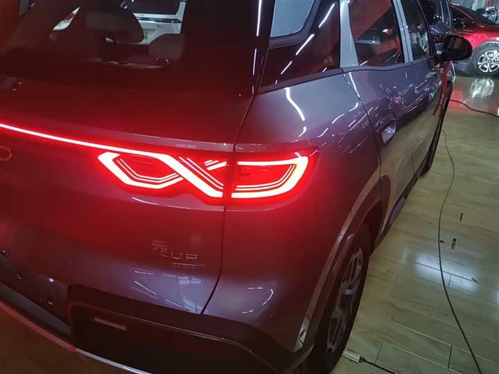 Фото 8 - BYD Yuan Up