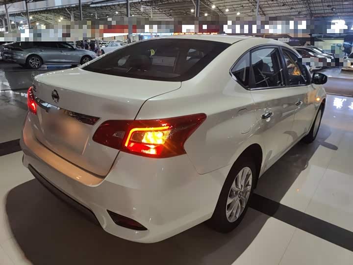 Фото 7 - Nissan Sylphy