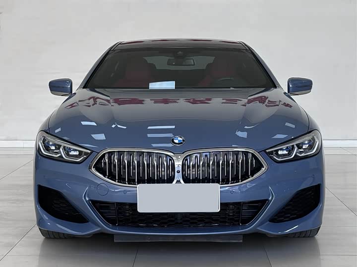 Фото 2 - BMW 8 Series