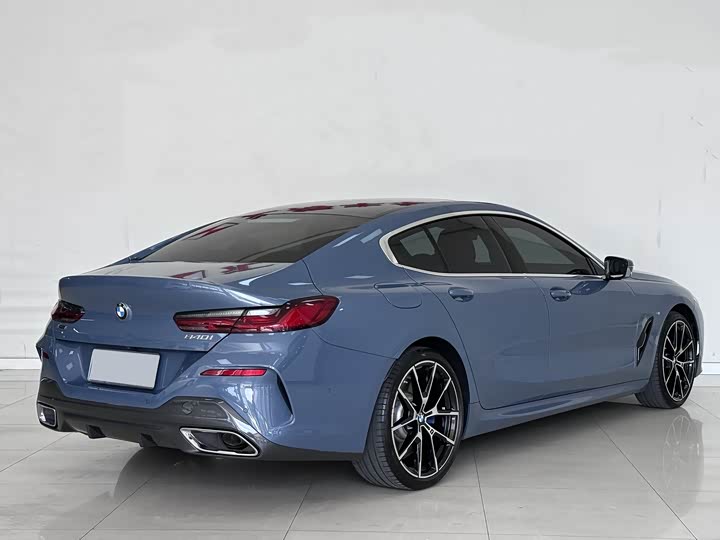 Фото 5 - BMW 8 Series