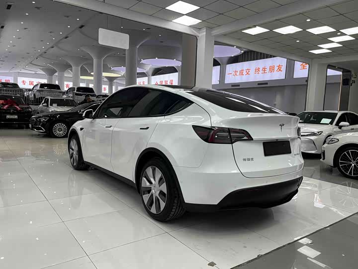 Фото 7 - Tesla Model Y