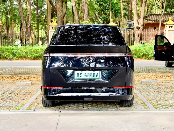 Фото 6 - XPeng X9