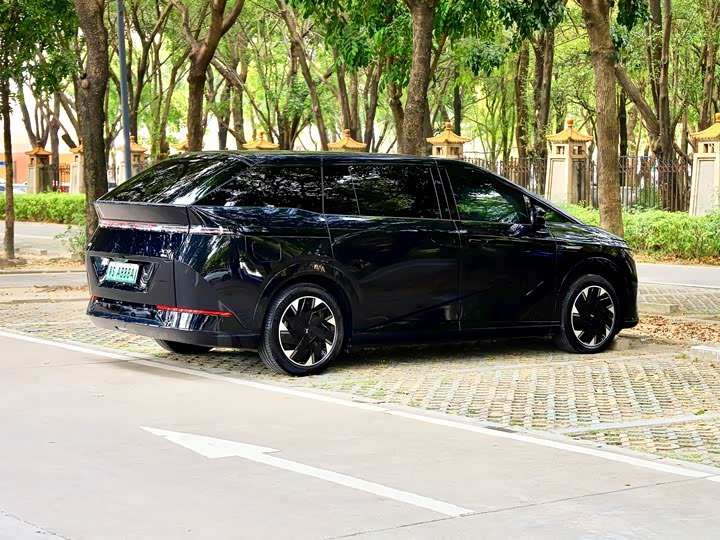 Фото 7 - XPeng X9