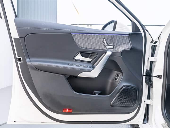 Фото 3 - Mercedes-Benz A-Class