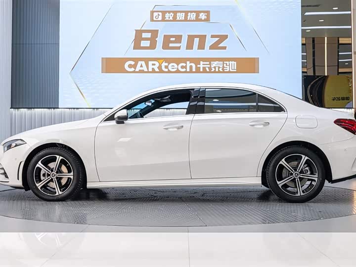 Фото 6 - Mercedes-Benz A-Class