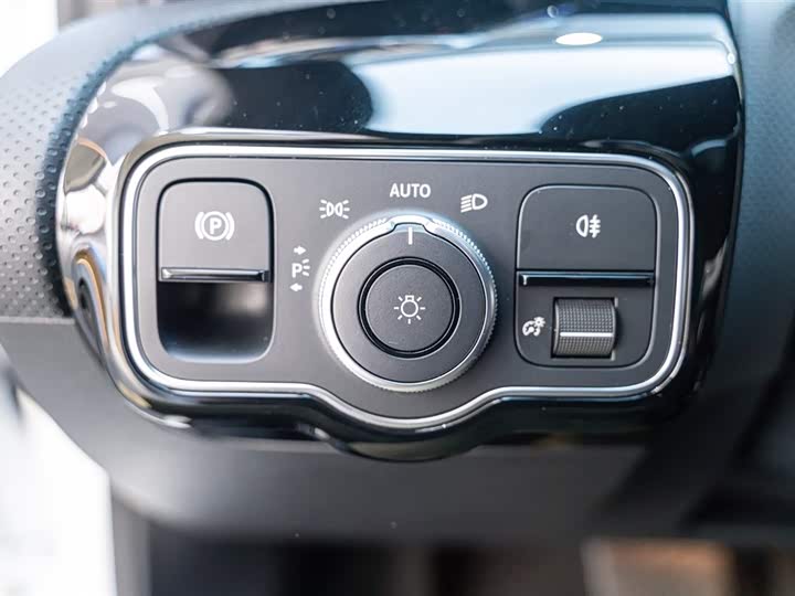 Фото 9 - Mercedes-Benz A-Class