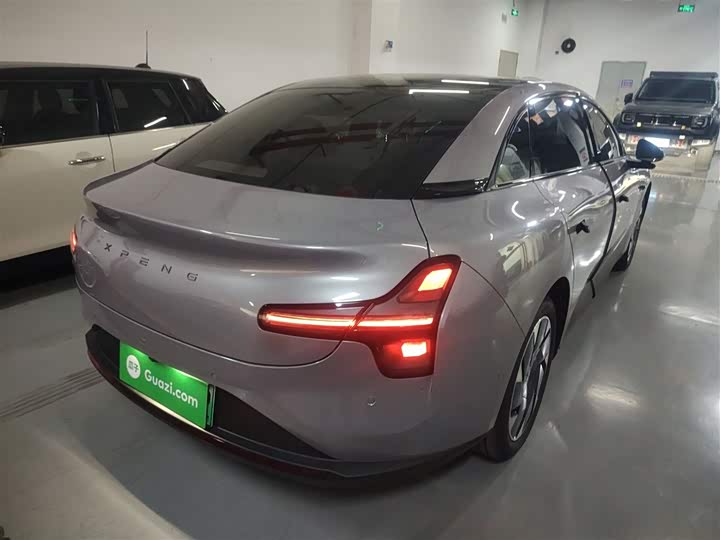 Фото 7 - XPeng Mona M03