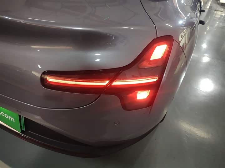 Фото 8 - XPeng Mona M03