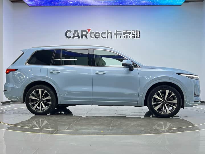 Фото 7 - LiXiang One