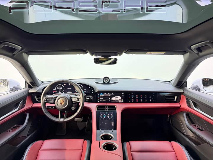 Фото 9 - Porsche Taycan