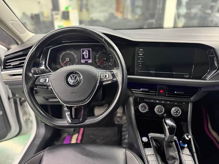 Фото 8 - Volkswagen Sagitar L