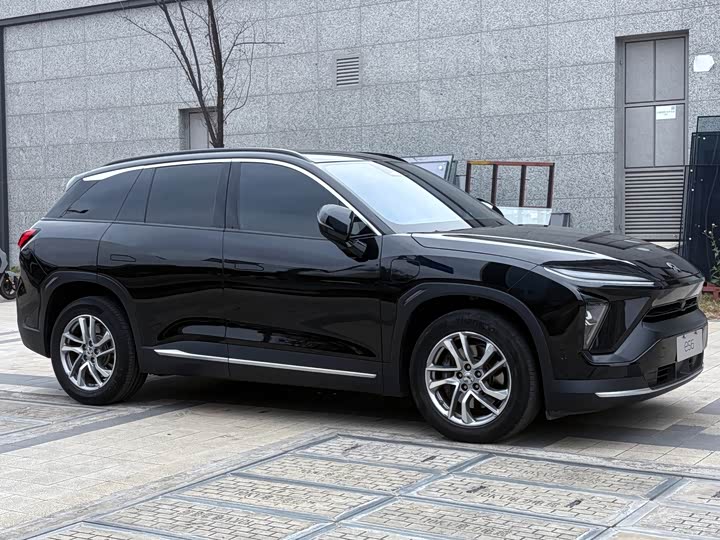 Фото 7 - Nio ES6