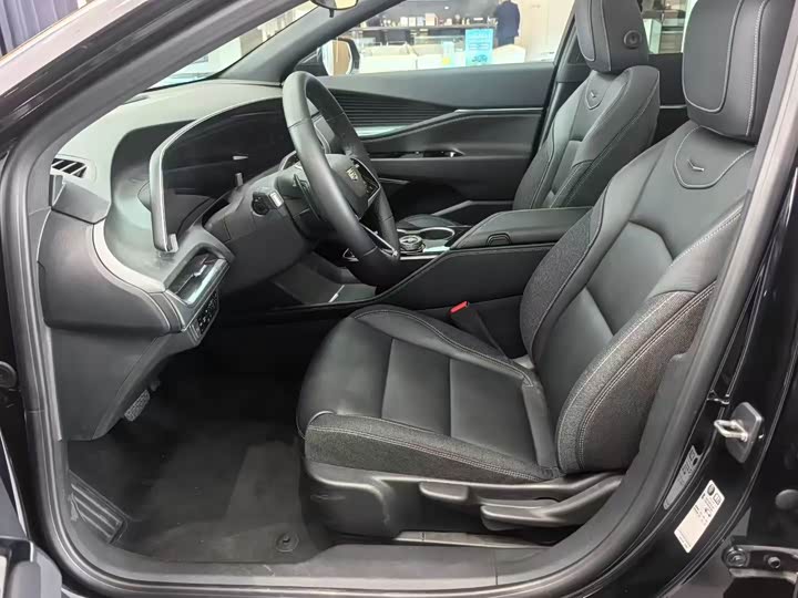 Фото 3 - Cadillac GT4