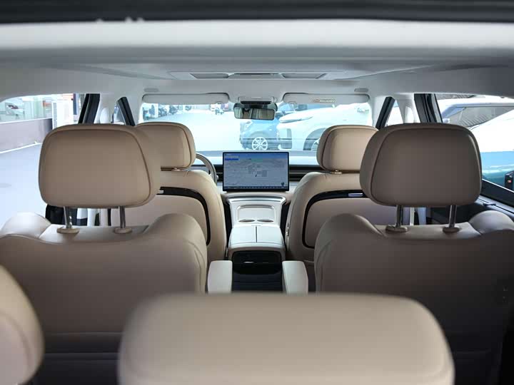 Фото 8 - XPeng X9