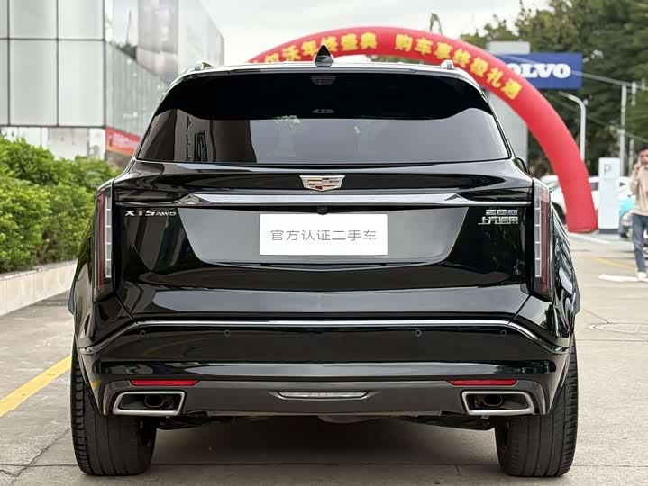 Фото 6 - Cadillac XT5